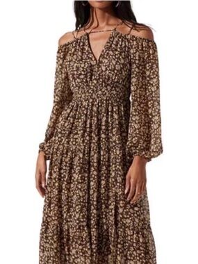 ASTR The Label Ciri brown ditsy foral maxi dress. Size M